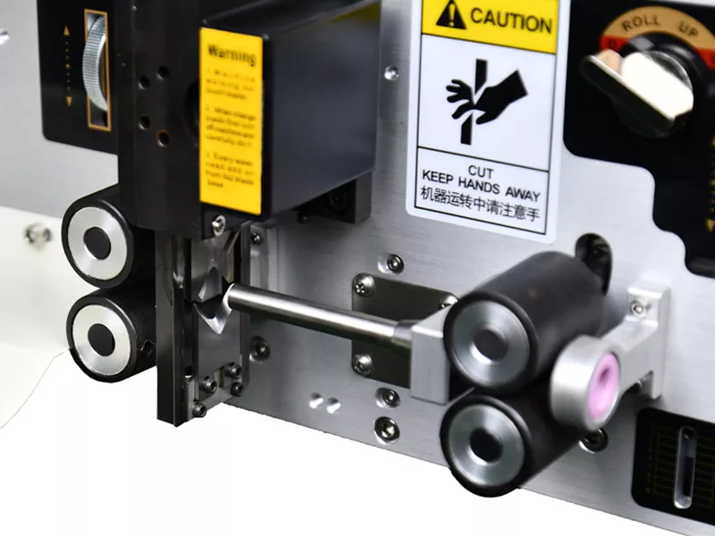 Máy cắt tuốt dây điện đa lõi tự động HS-BX04 | HSNCO Việt Nam